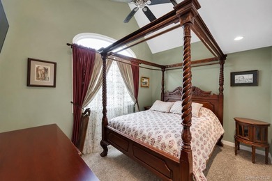 Custom-built and thoughtfully designed, this exceptional home - photo 36