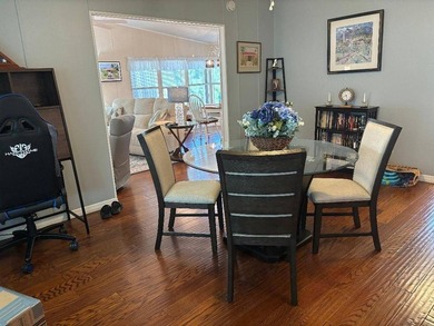 Beautiful 2 Bedroom / 2 Bath partially furnished home in Country - photo 6