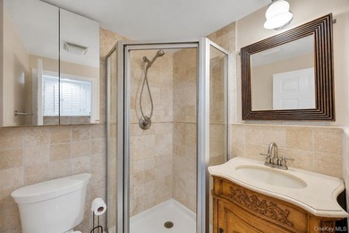Custom-built and thoughtfully designed, this exceptional home - photo 37