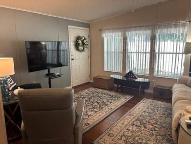 Beautiful 2 Bedroom / 2 Bath partially furnished home in Country - photo 7