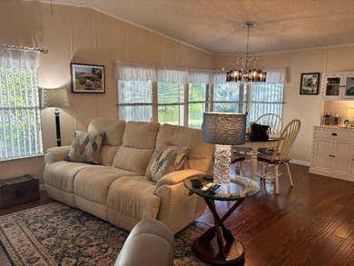 Beautiful 2 Bedroom / 2 Bath partially furnished home in Country - photo 8