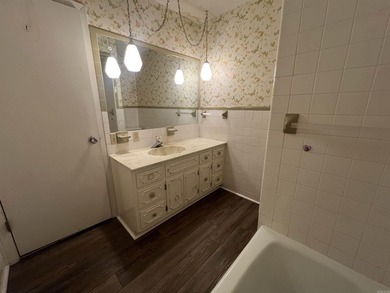 Move right into this beautifully updated 3 bedroom, 2.5 bathroom - photo 39