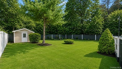 Custom-built and thoughtfully designed, this exceptional home - photo 49