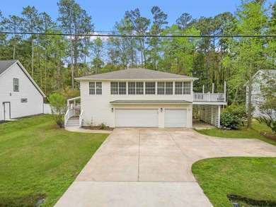 Tucked away in Hagley Estates, this unique 3-bedroom, 3-bath - photo 51