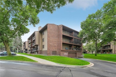 Lake Condo For Sale in Bloomington, Minnesota