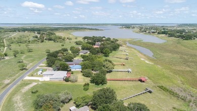 DISCOVER CASUAL, ELEGANT LAKE LIVING WITH THIS BEAUTIFULLY - photo 4