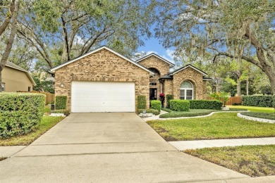 Lake Home Sale Pending in Oviedo, Florida