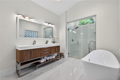 Welcome to your retreat in Monterey. Ideally situated on a quiet - photo 22