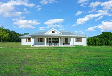 Lake Home For Sale in Weirsdale, Florida