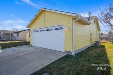 Completely updated home! New: carpet, paint, handicap ramp, roof