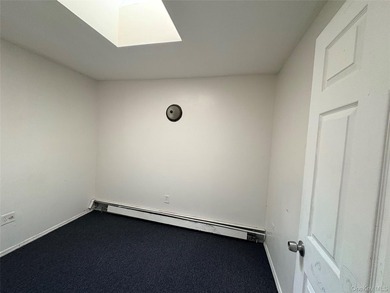 Discover the perfect blend of residential comfort and rental - photo 3