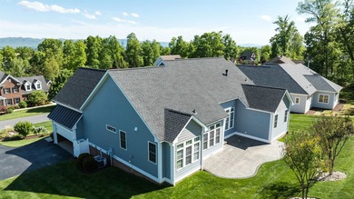 BEAUTIFUL CROSSROADS FARM CRAFTSMAN. Immaculate and ready to - photo 9