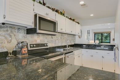 Beautifully remodeled waterfront townhome in Horseshoe Bay West - photo 6