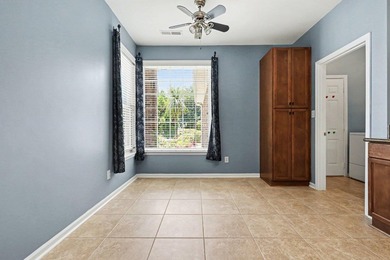 Welcome to this charming 3 bedroom, 2 bathroom ranch style home - photo 11