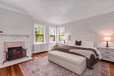 Prime Southeast Evanston:  A Masterpiece of History and Refined - photo 16