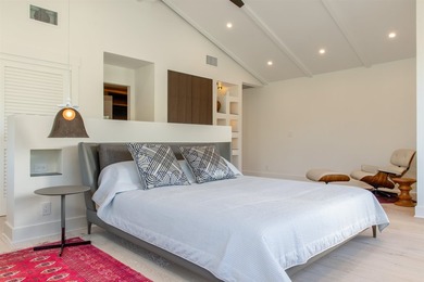 Some properties shout; this one whispers. Set discreetly behind - photo 18
