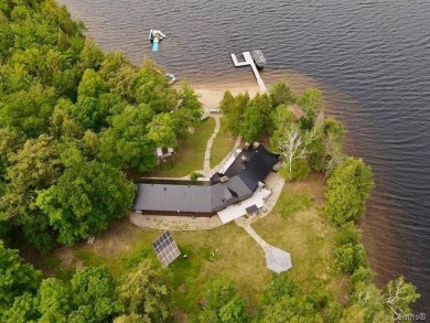 Lake Home For Sale in Lac-Tremblant-Nord, 