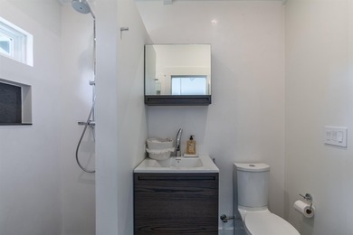 Some properties shout; this one whispers. Set discreetly behind - photo 23