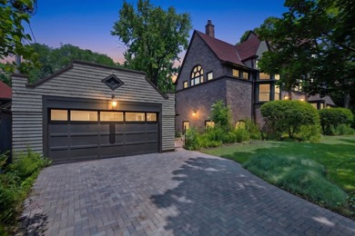 Prime Southeast Evanston:  A Masterpiece of History and Refined - photo 27