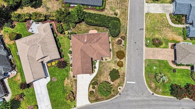 Welcome to this charming 3 bedroom, 2 bathroom ranch style home - photo 32