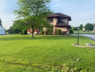 Lake Home For Sale in Pewaukee, Wisconsin
