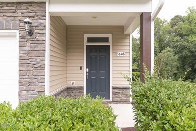 Location and curb appeal, this 'just like new' well maintained - photo 4