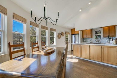 BERMUDA BUNGALOW IN SUNRISE BEACH! Tucked beneath a beautiful - photo 6