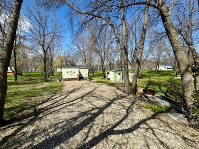 A charming hideaway on Roykota Bay - Lake City, SD! Located just - photo 2