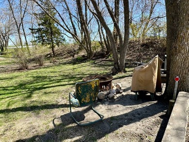 A charming hideaway on Roykota Bay - Lake City, SD! Located just - photo 4