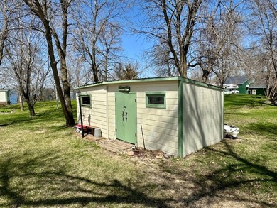 A charming hideaway on Roykota Bay - Lake City, SD! Located just - photo 5