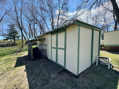A charming hideaway on Roykota Bay - Lake City, SD! Located just - photo 8