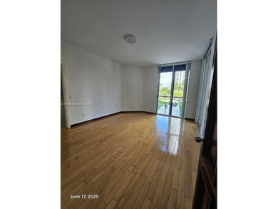 Immaculate apartment located in the best location of Aventura