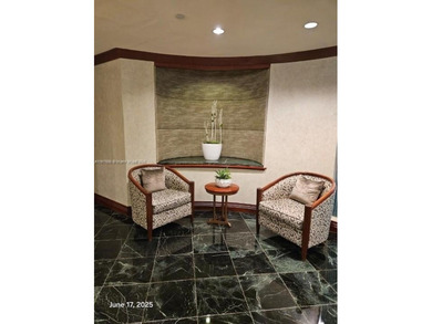 Immaculate apartment located in the best location of Aventura