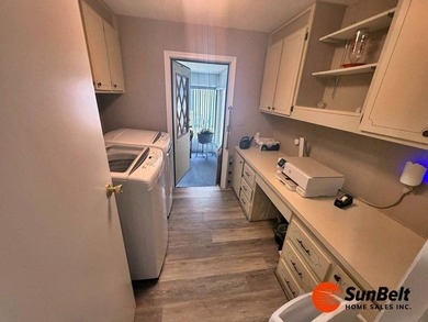 Beautiful Palm Harbor home 2 bedroom with 2 baths in a large - photo 15