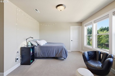 Welcome home to this stunning 5-bedroom plus den home - photo 31