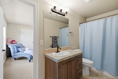 Welcome home to this stunning 5-bedroom plus den home - photo 33