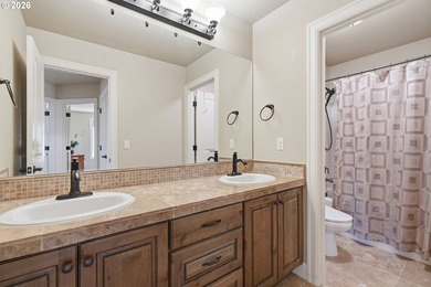 Welcome home to this stunning 5-bedroom plus den home - photo 35