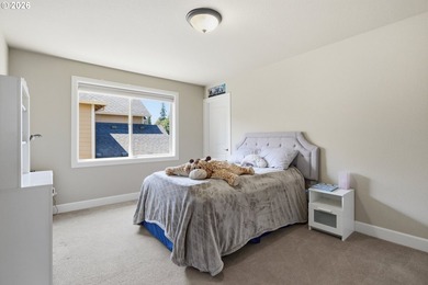 Welcome home to this stunning 5-bedroom plus den home - photo 36