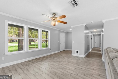 Welcome to 203 Tiffany Circle in beautiful St. Marys, Georgia! - photo 7