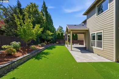 Welcome home to this stunning 5-bedroom plus den home - photo 40