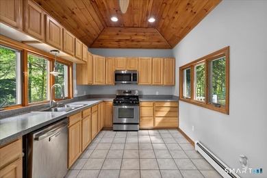 Enjoy easy one-level living in this charming turnkey 2-bedroom - photo 2