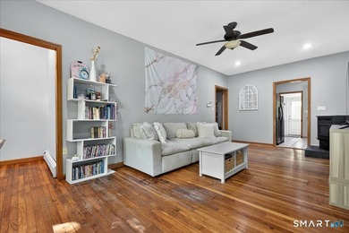 Enjoy easy one-level living in this charming turnkey 2-bedroom - photo 8