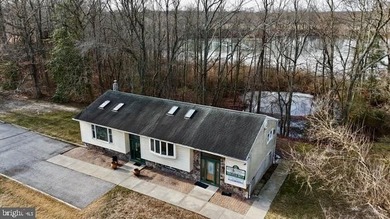 Price Reduction! Located on the lake. Here is your opportunity - photo 13