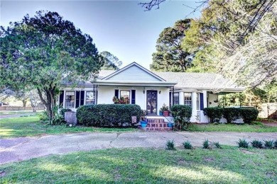 Lake Home For Sale in Natchitoches, Louisiana