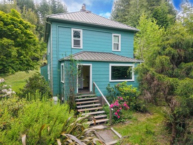 (private lake, pond, coastal) Home For Sale in Coquille Oregon