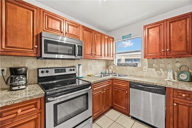 Welcome to your fully furnished coastal penthouse retreat at the - photo 4
