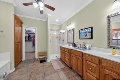 This beautifully maintained 4-bedroom, 2-bath traditional brick - photo 18