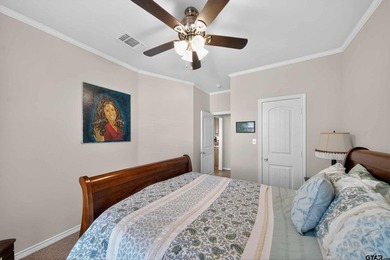This beautifully maintained 4-bedroom, 2-bath traditional brick - photo 24