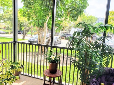 Excellent Location!!! 2/2 Corner unit located in heart of