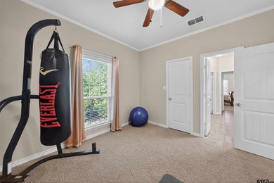 This beautifully maintained 4-bedroom, 2-bath traditional brick - photo 25